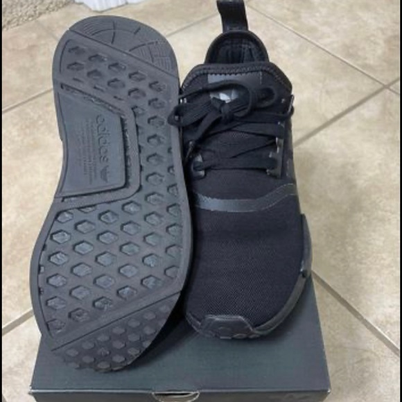 Youth Adidas Nmd R1 - Picture 1 of 4